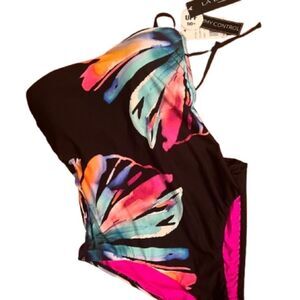 La Blanca Black and Pink One Piece Swimsuit Halter Style
